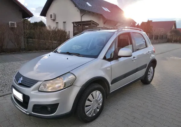 suzuki warmińsko-mazurskie Suzuki SX4 cena 15900 przebieg: 432000, rok produkcji 2010 z Orneta